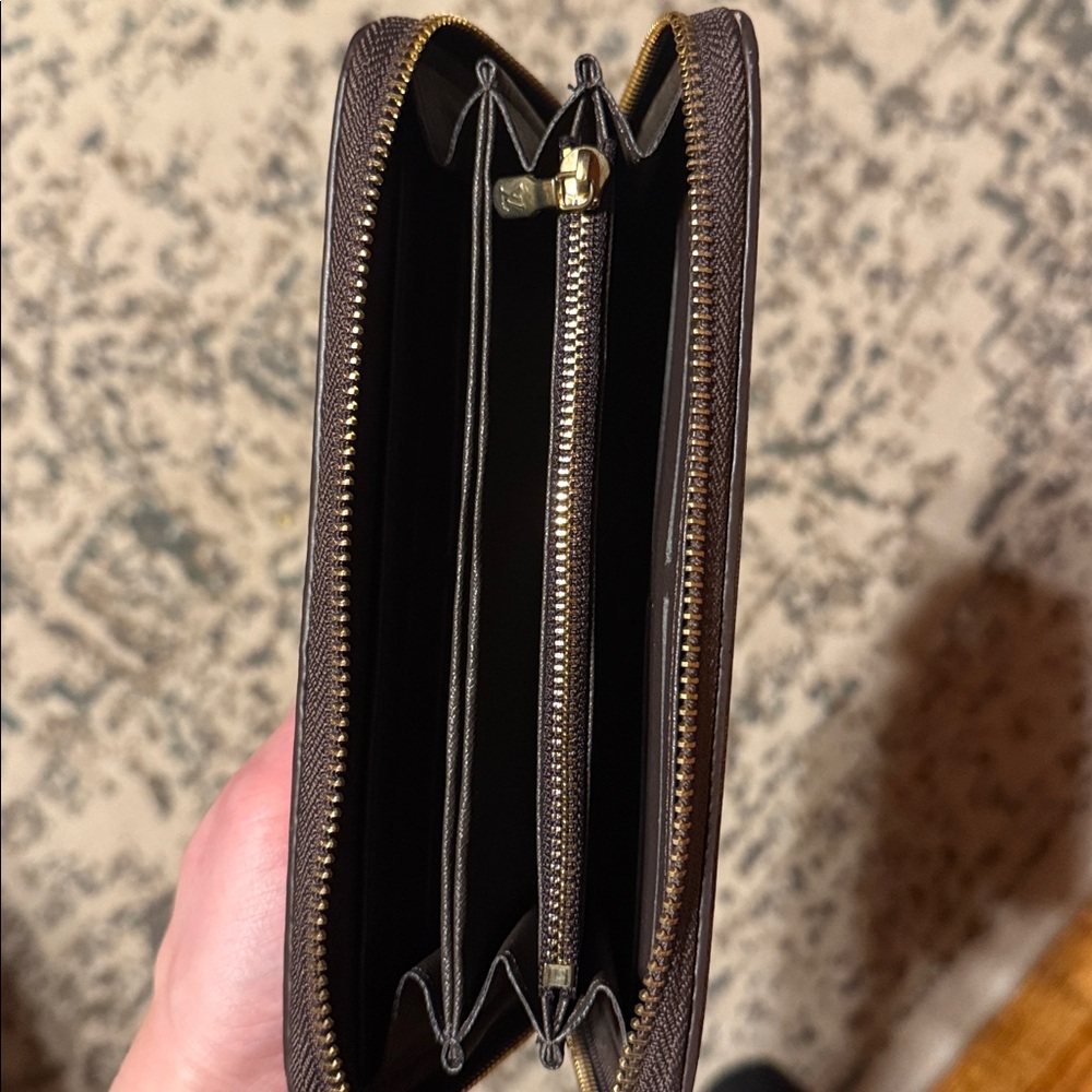 Wallet - Picture 2 of 2